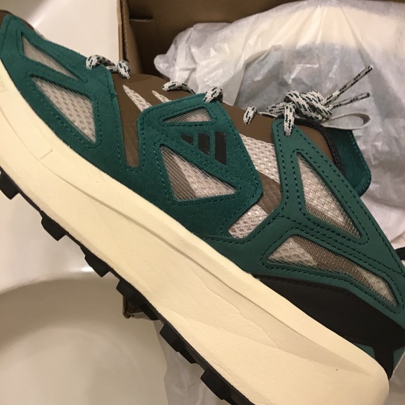 ADIDAS KANTAI HIKING SNEAKERS - Picture 2 of 16